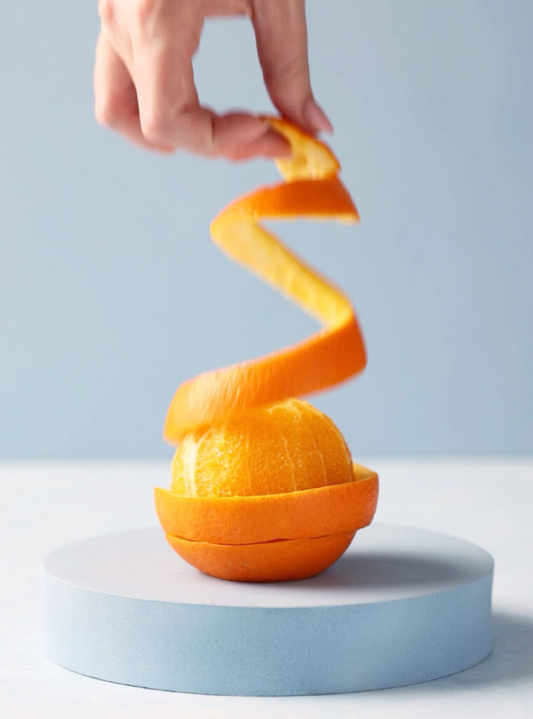 How to peel an orange